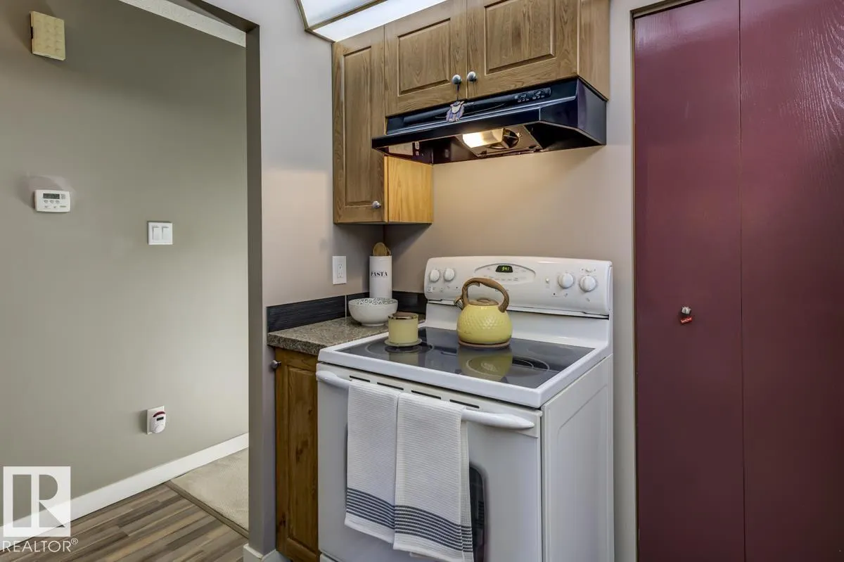 2346 151 AV NW