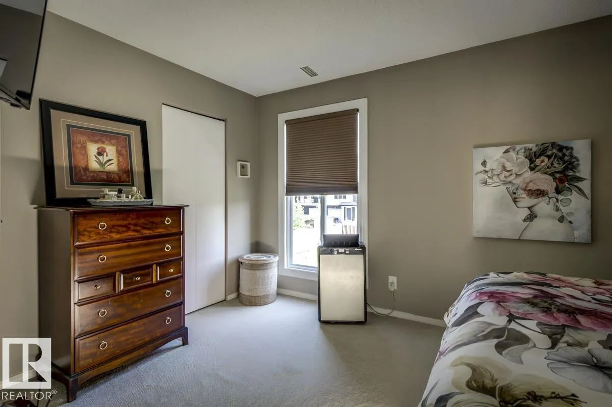 2346 151 AV NW