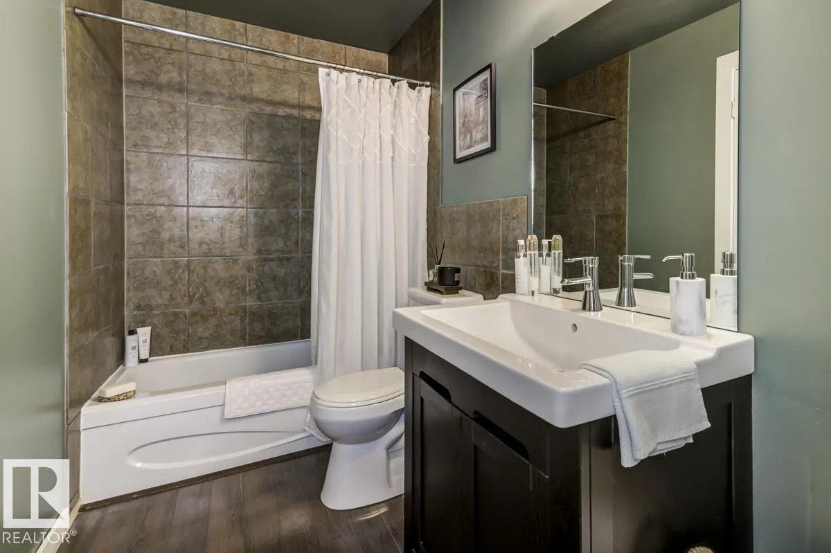 2346 151 AV NW