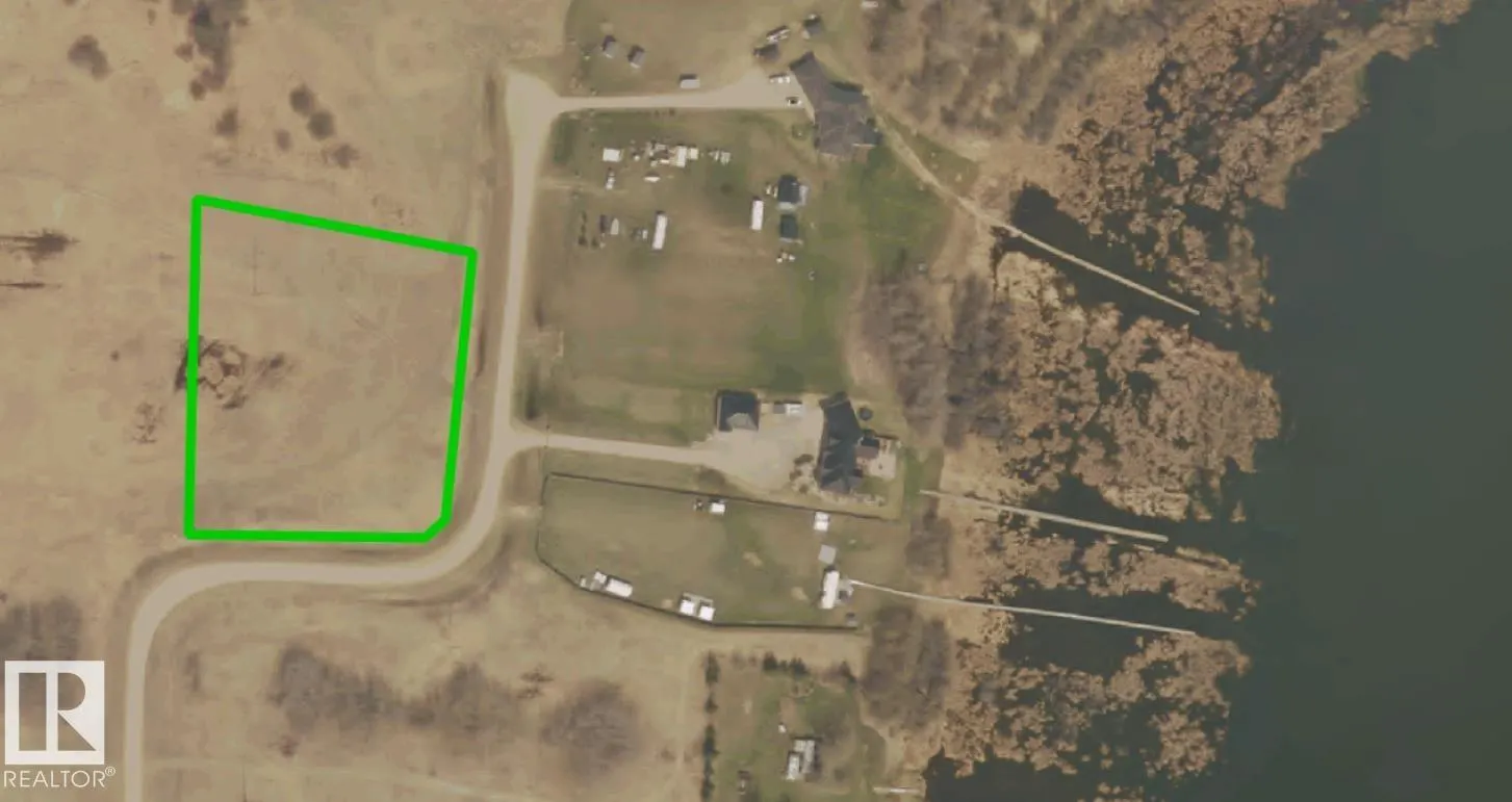 9 Bechthold Bay /104, 191054 twp 652