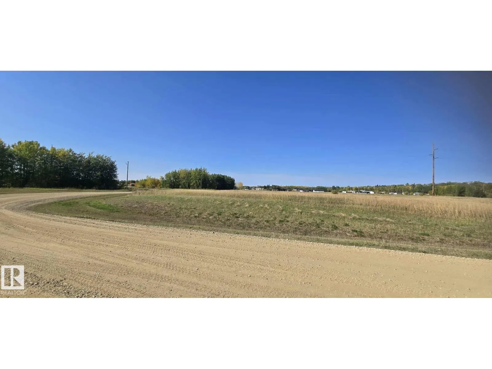 9 Bechthold Bay /104, 191054 twp 652