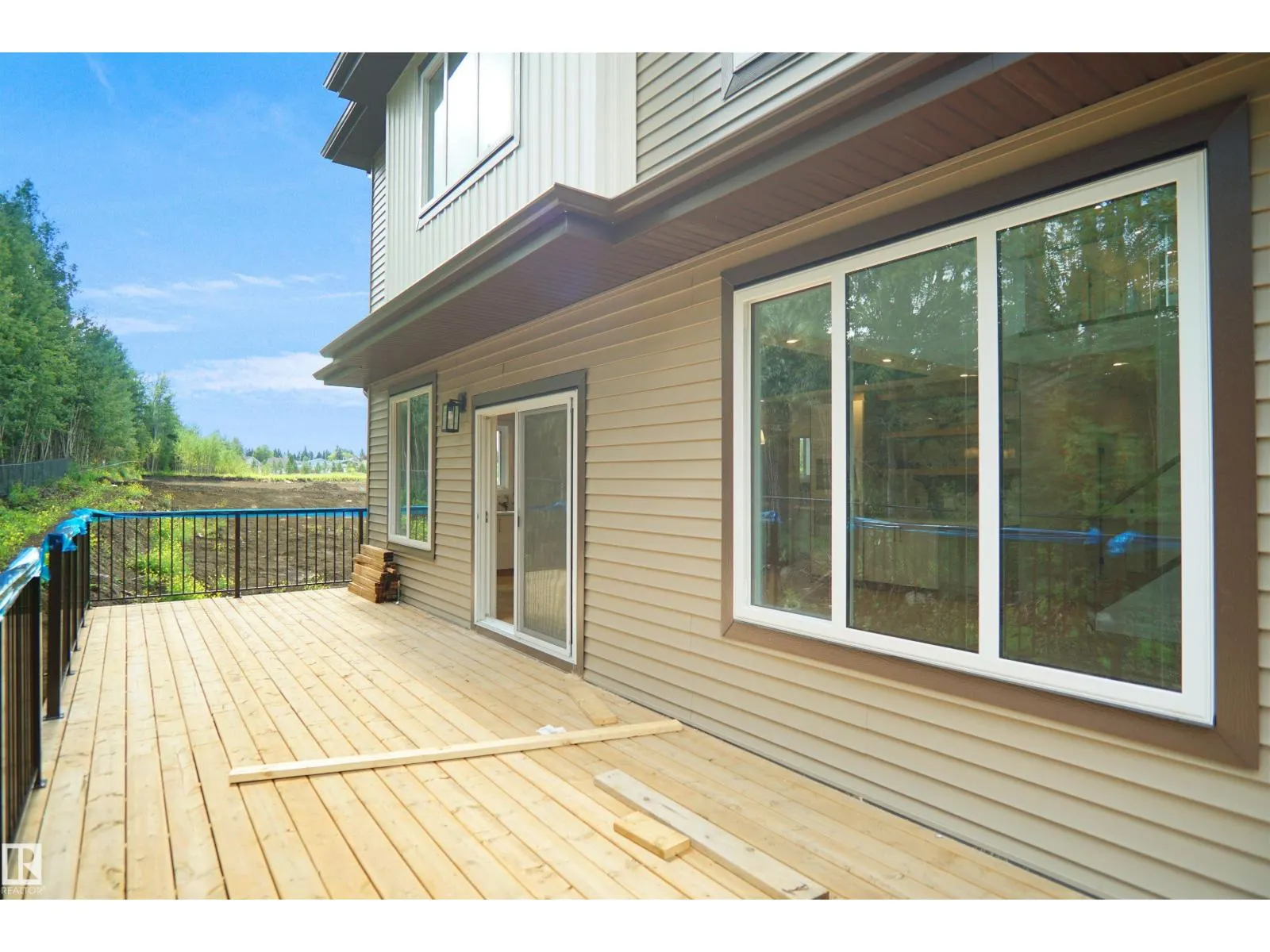 53 MEADOWGROVE LANE