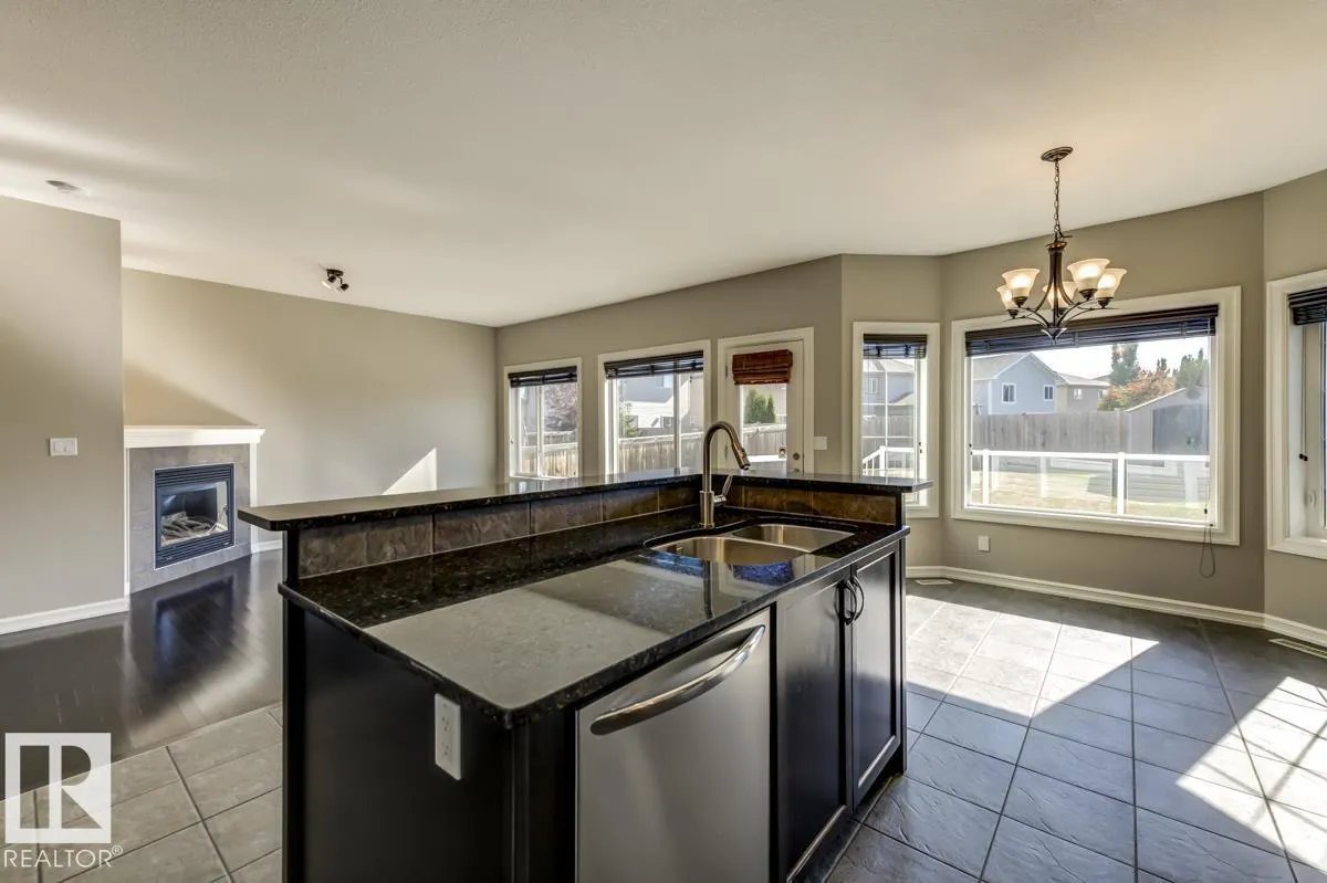 1794 HAMMOND CR NW