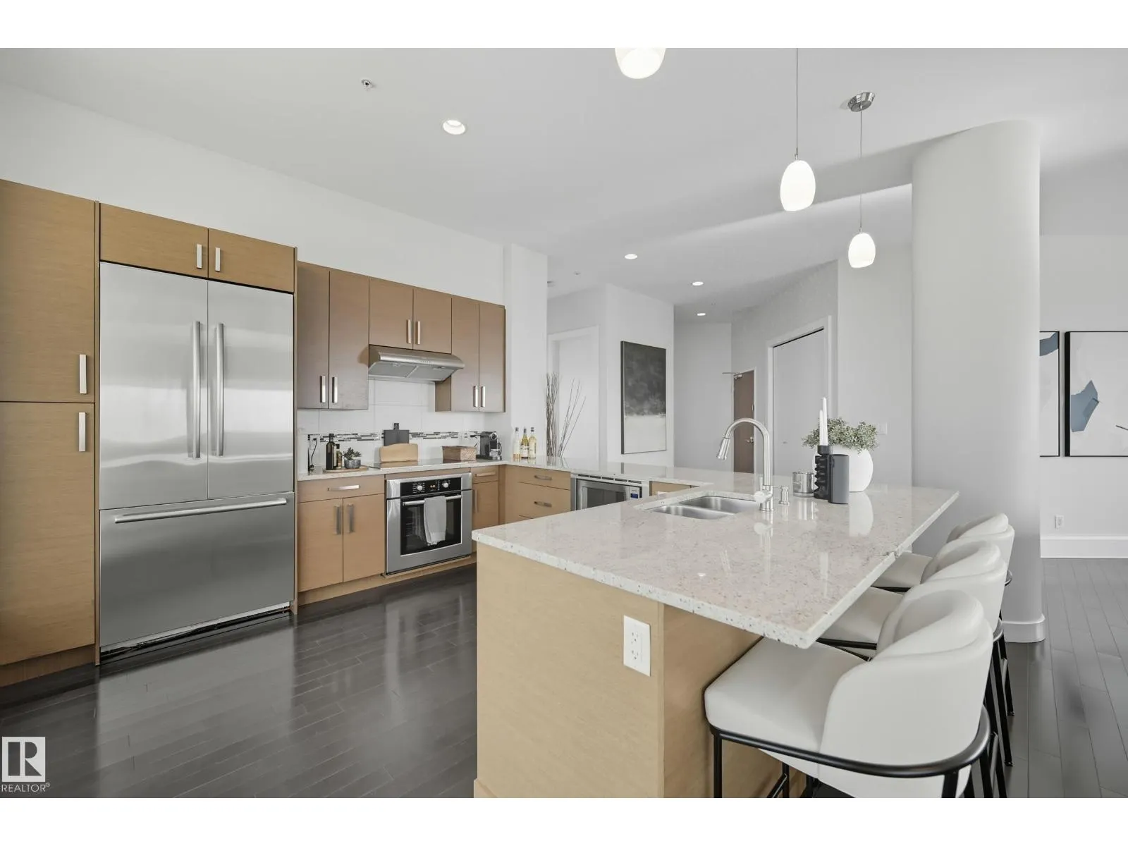 #3502 10152 104 ST NW