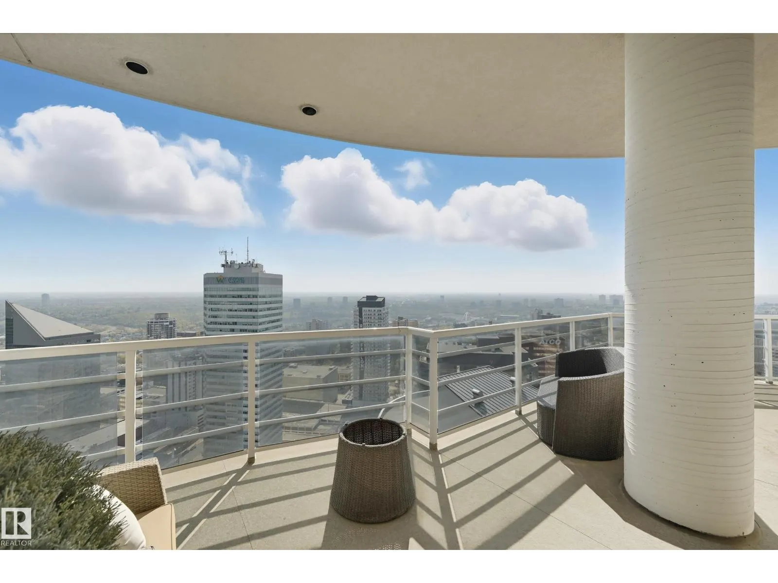 #3502 10152 104 ST NW
