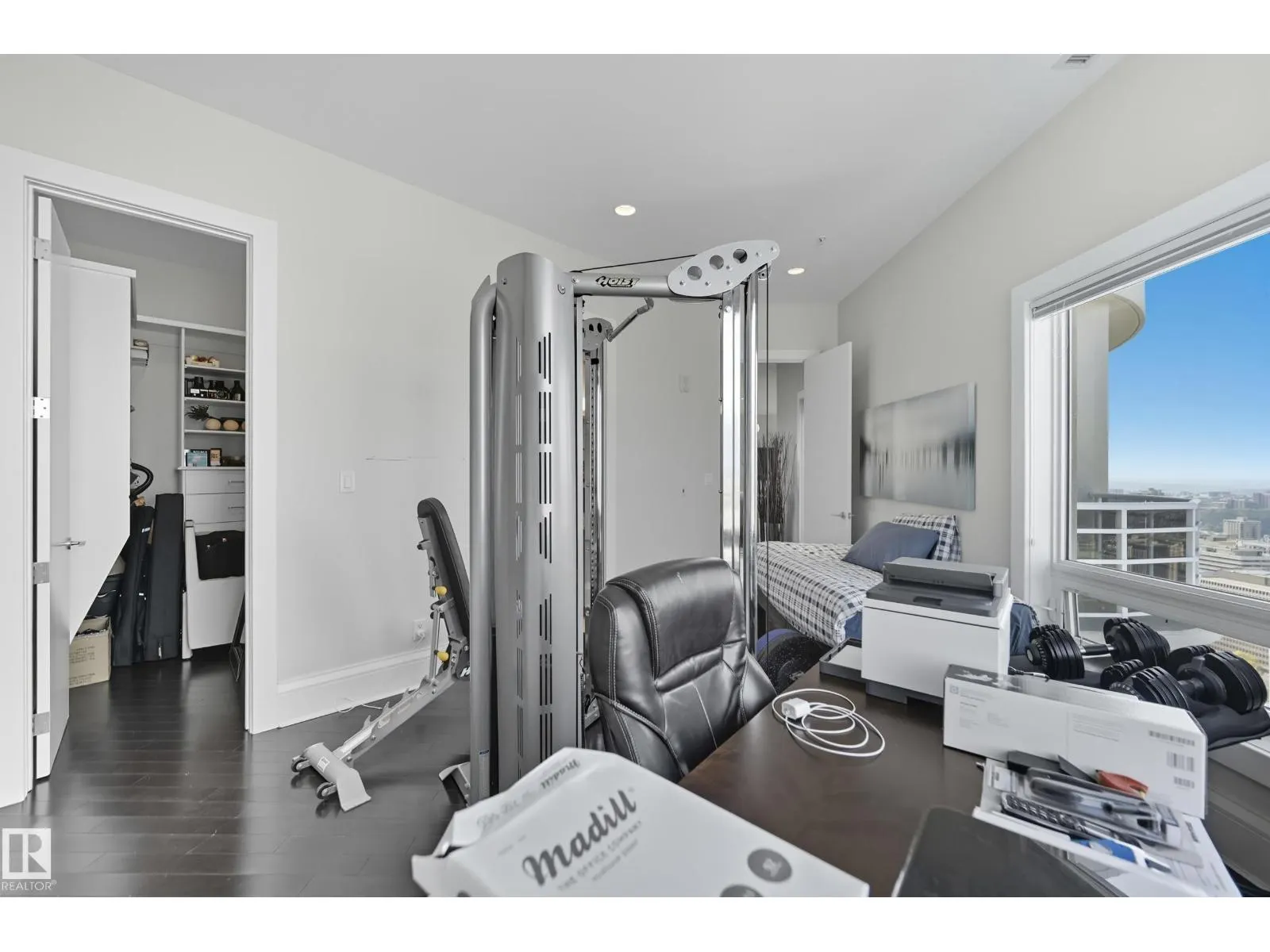 #3502 10152 104 ST NW