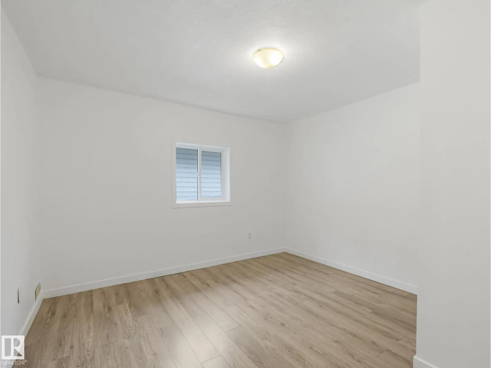 11542 97 ST NW