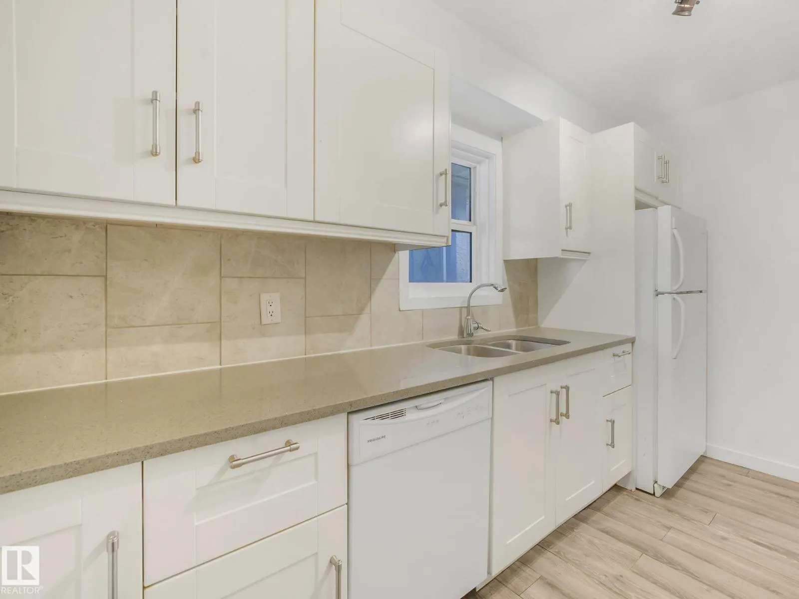 11542 97 ST NW