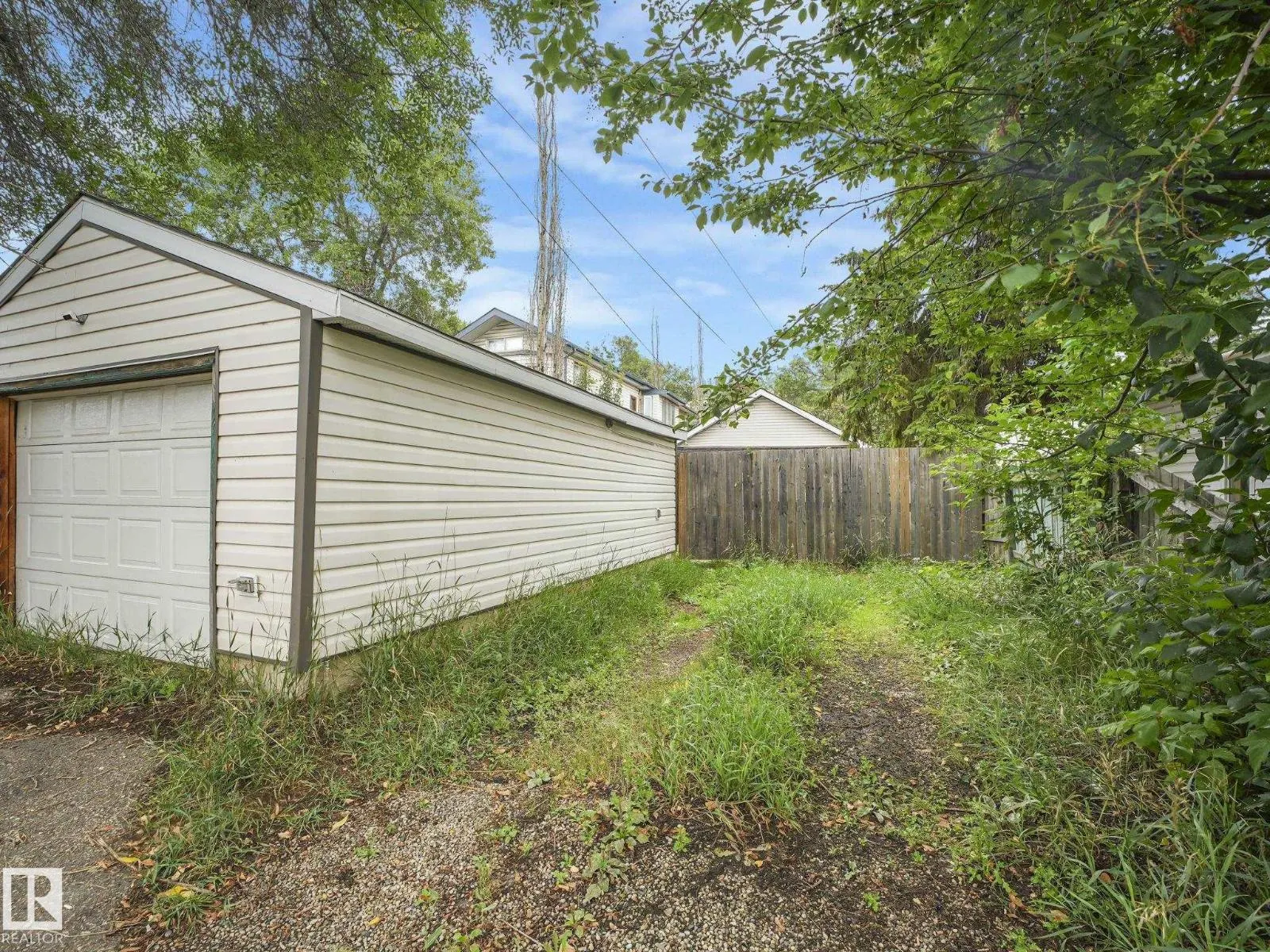 11542 97 ST NW