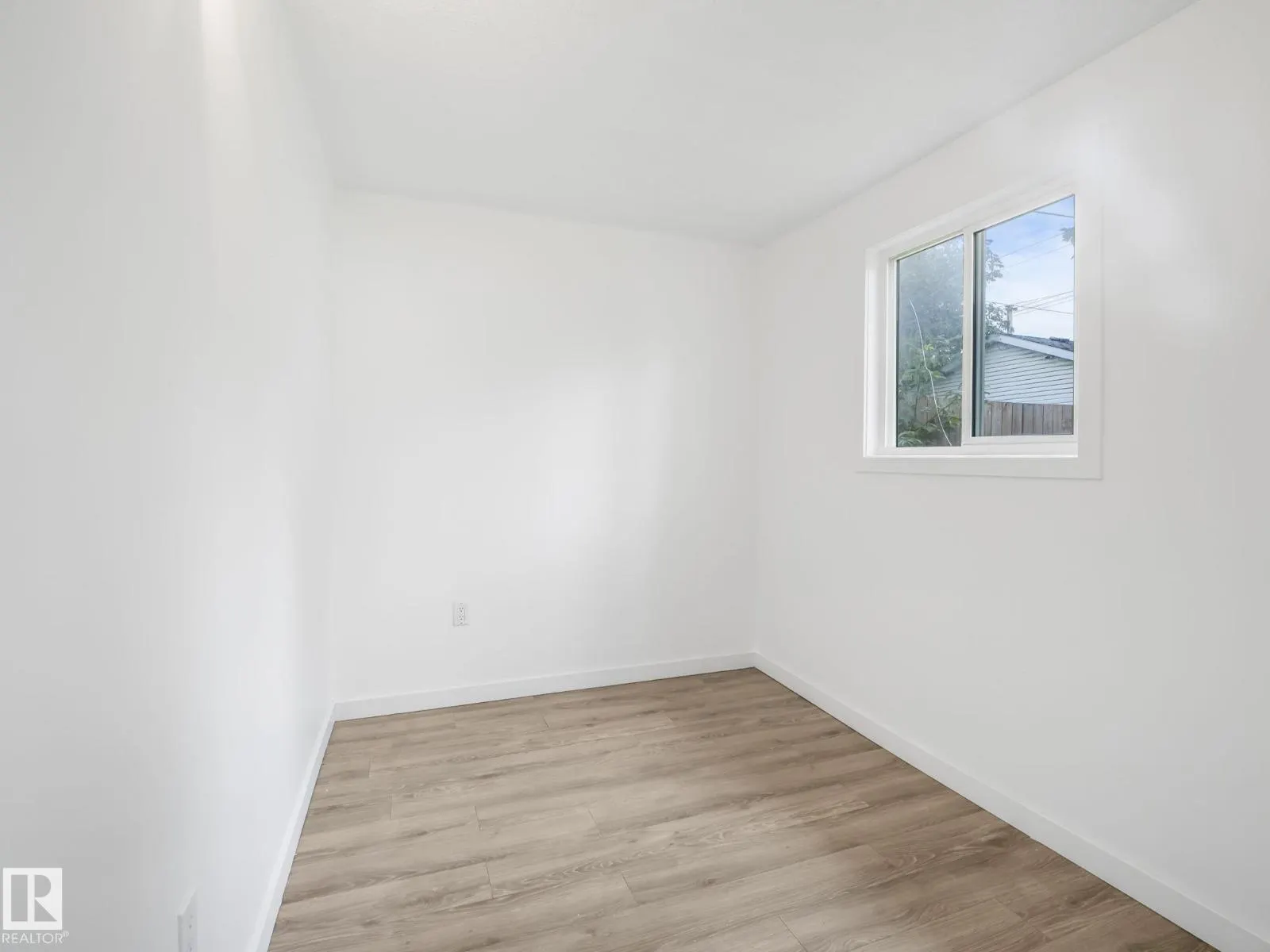 11542 97 ST NW