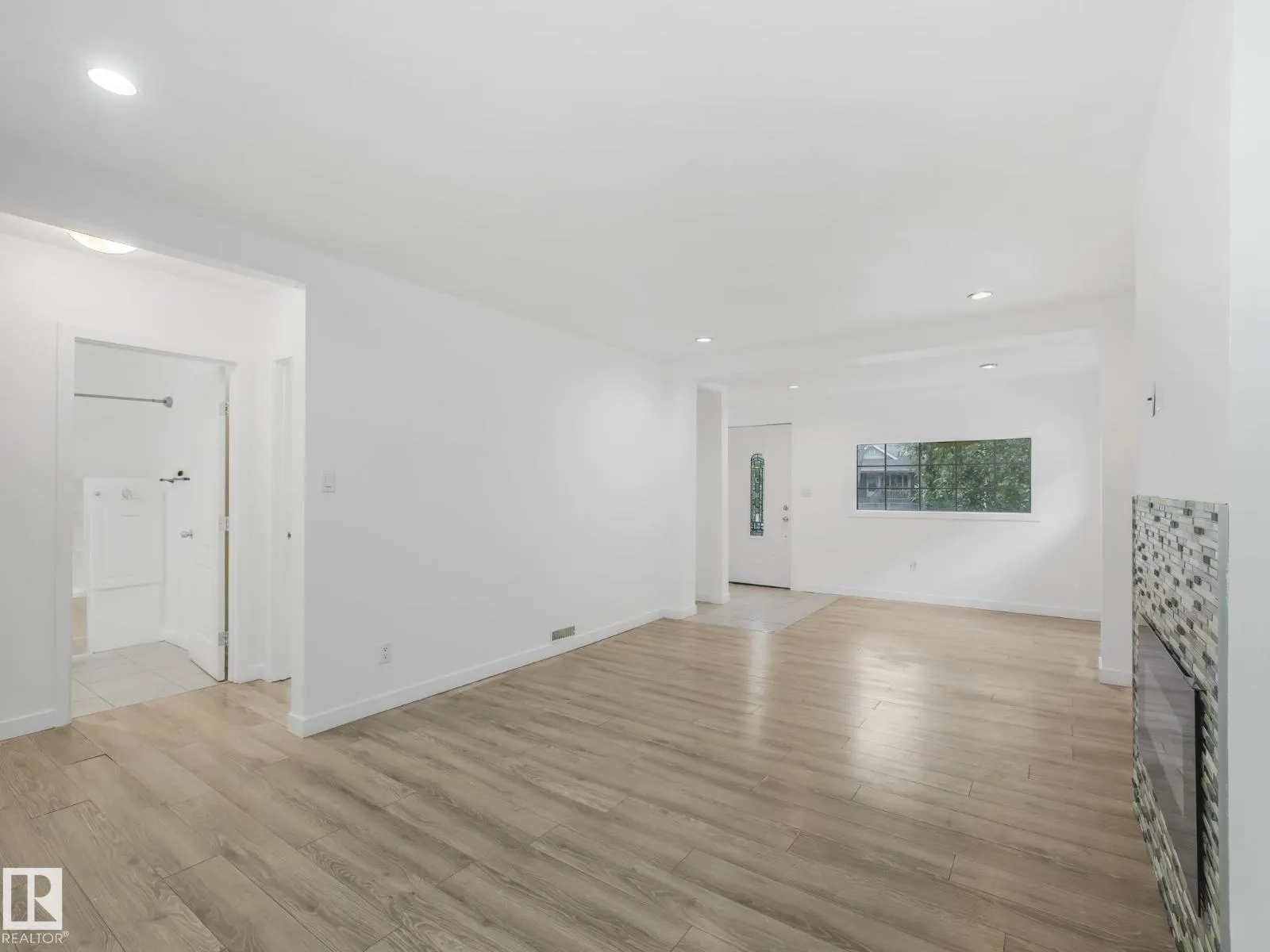 11542 97 ST NW