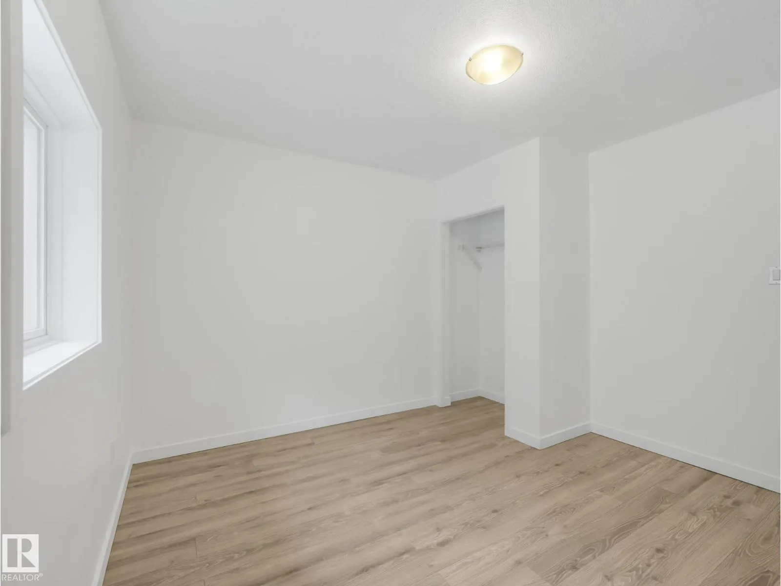 11542 97 ST NW