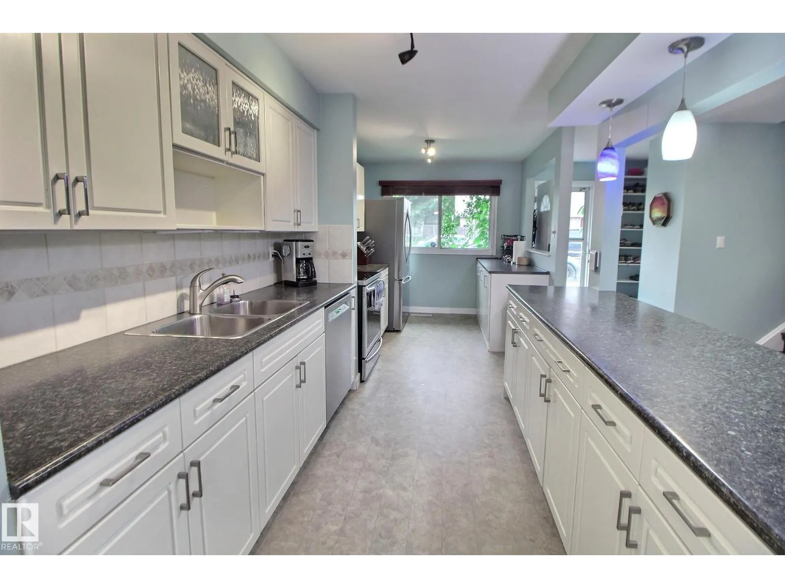 49 ROYAL RD NW