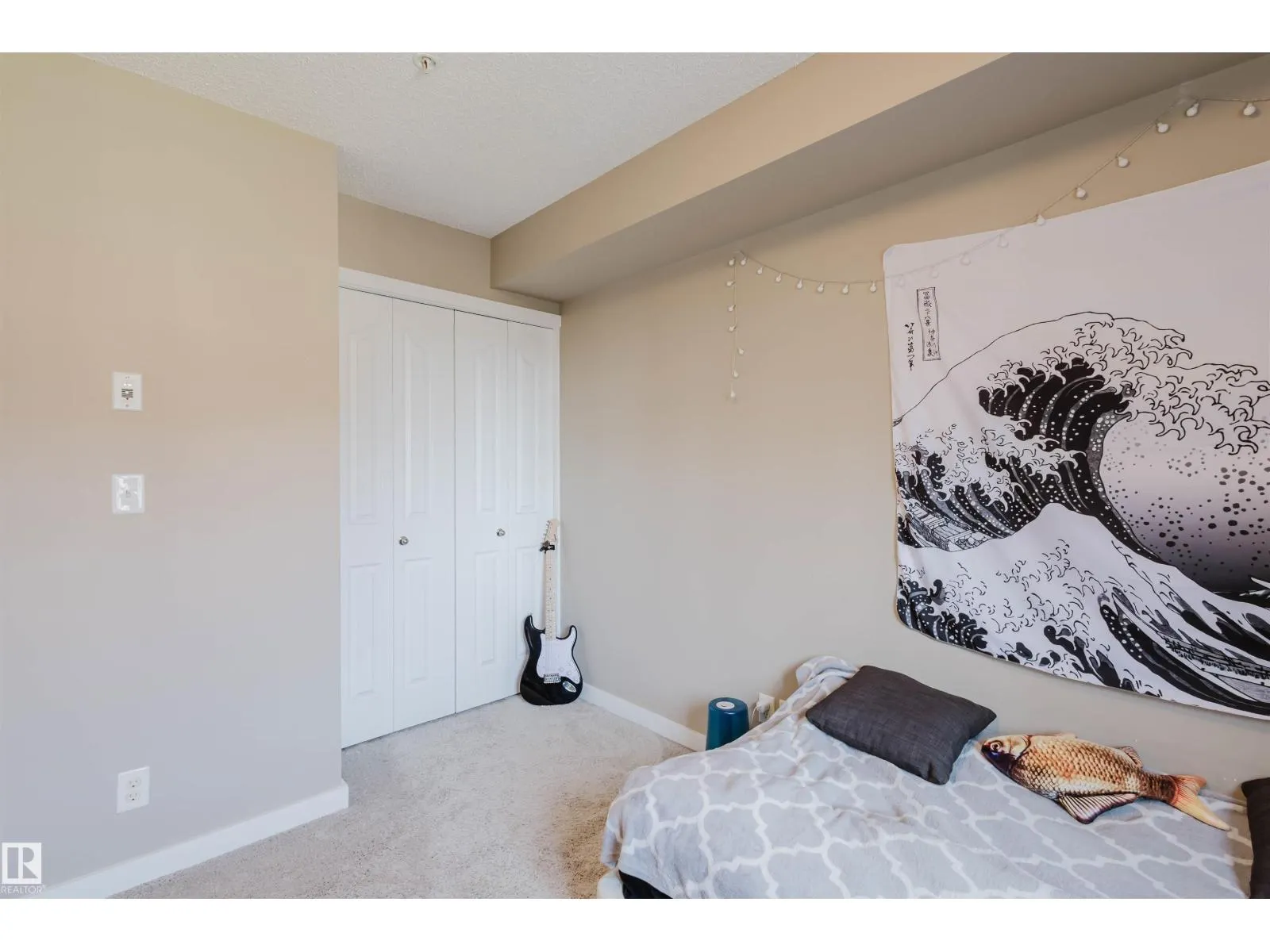 #301 12045 22 AV SW