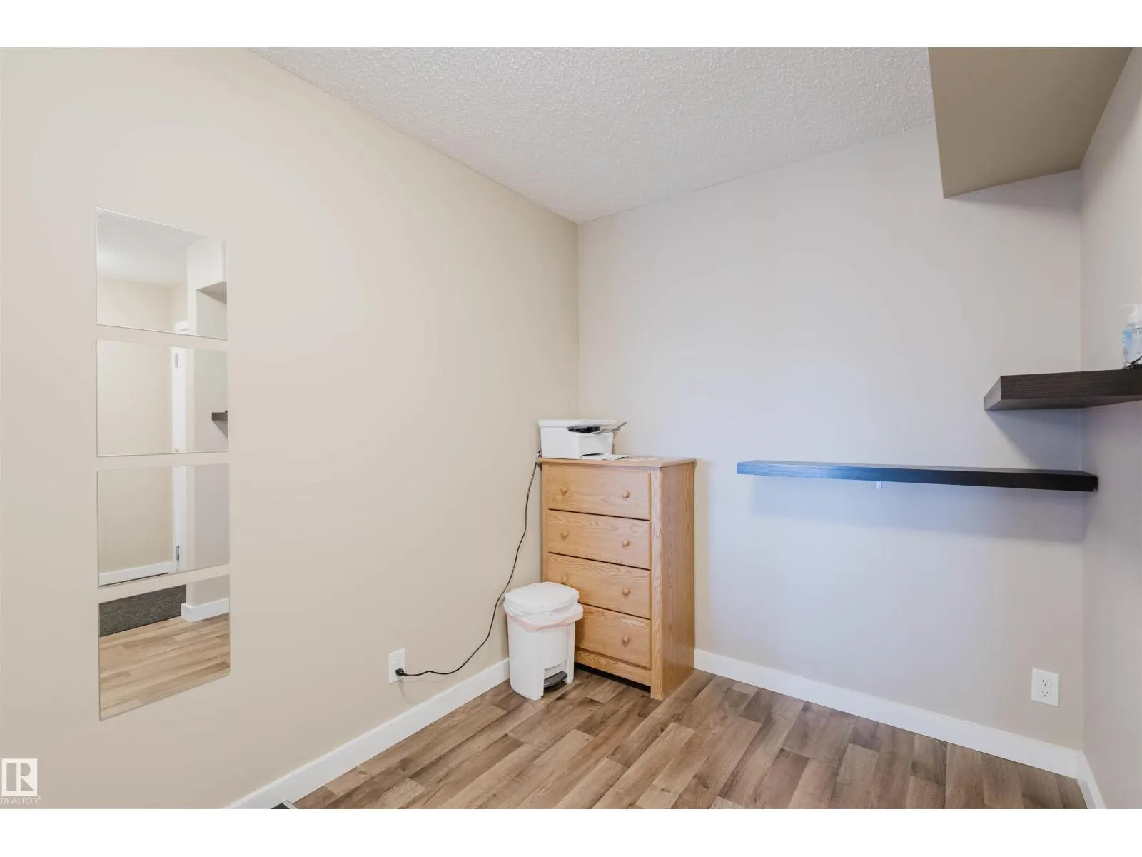 #301 12045 22 AV SW