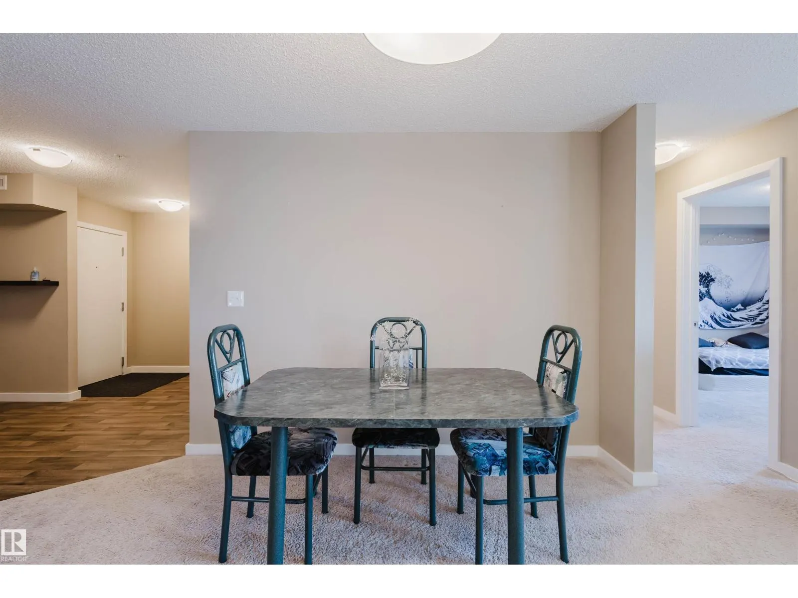 #301 12045 22 AV SW