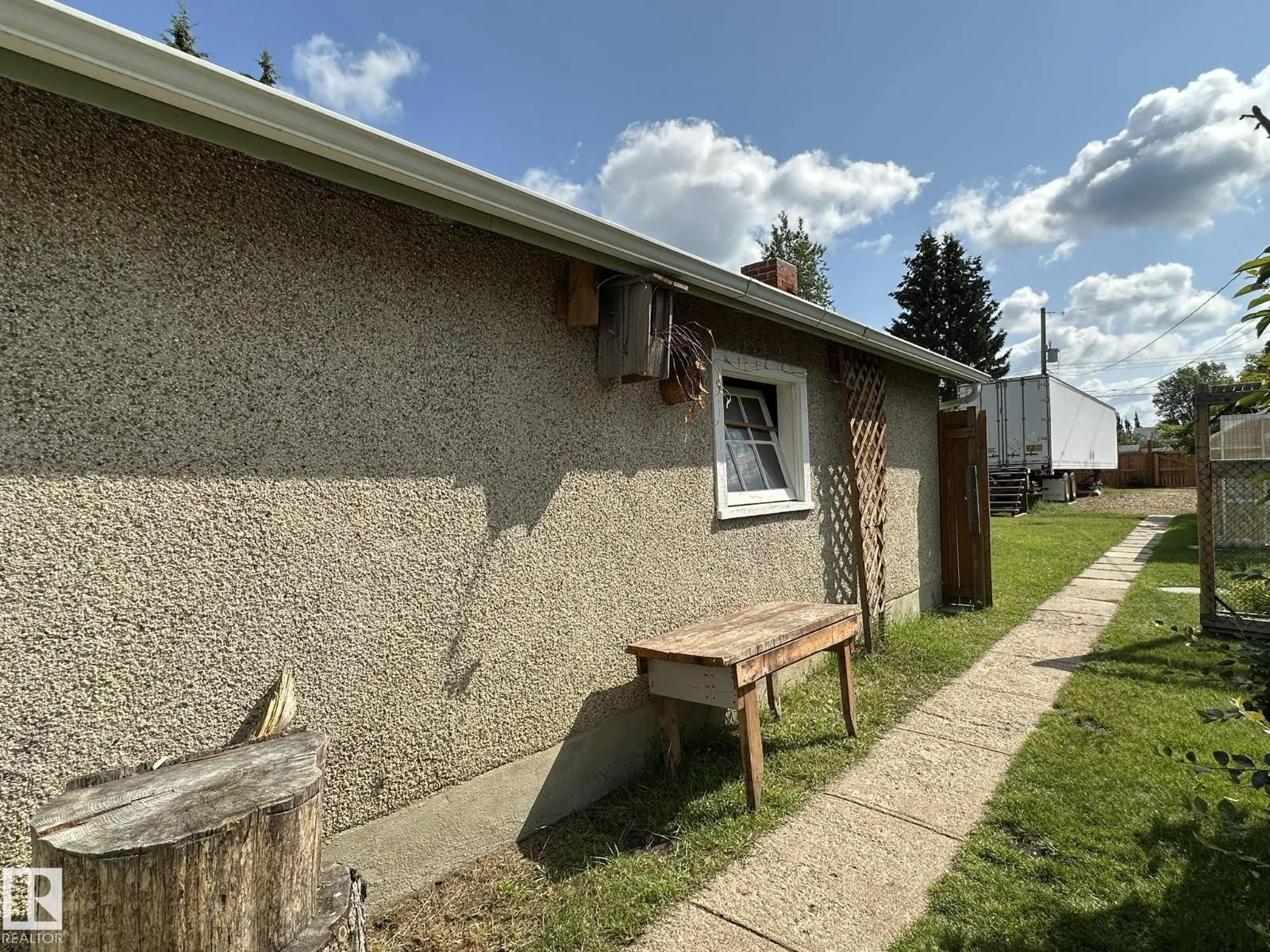 4609 East Railway DR