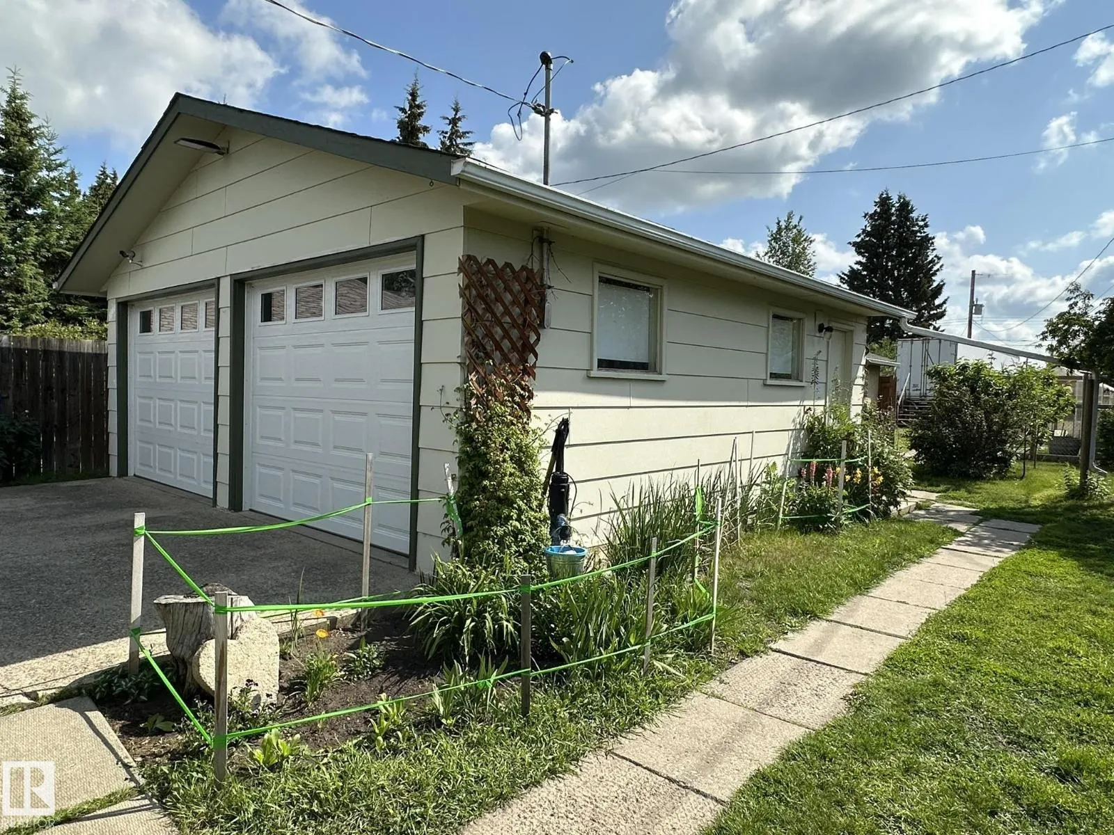 4609 East Railway DR