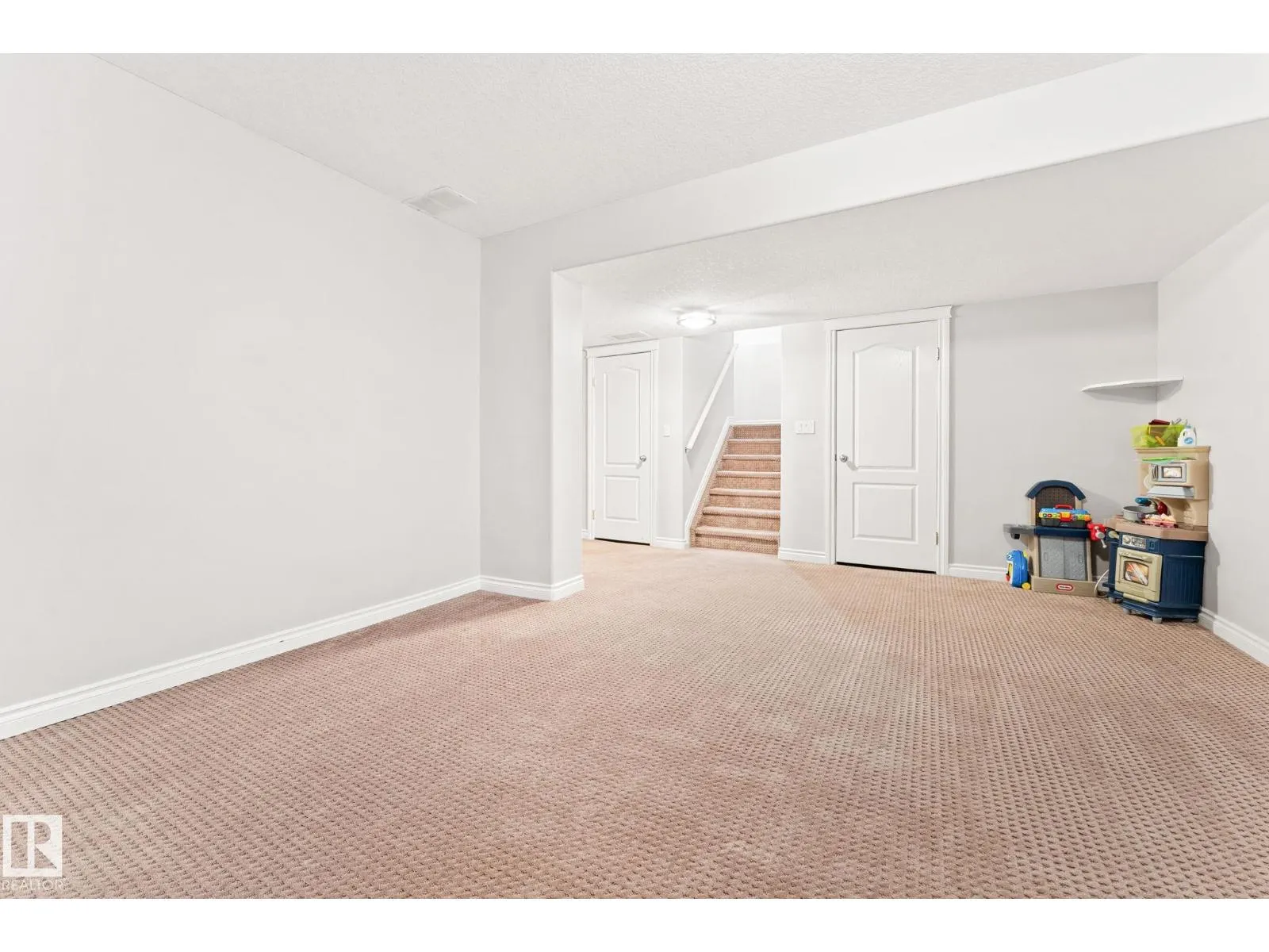 10655 181 AV NW