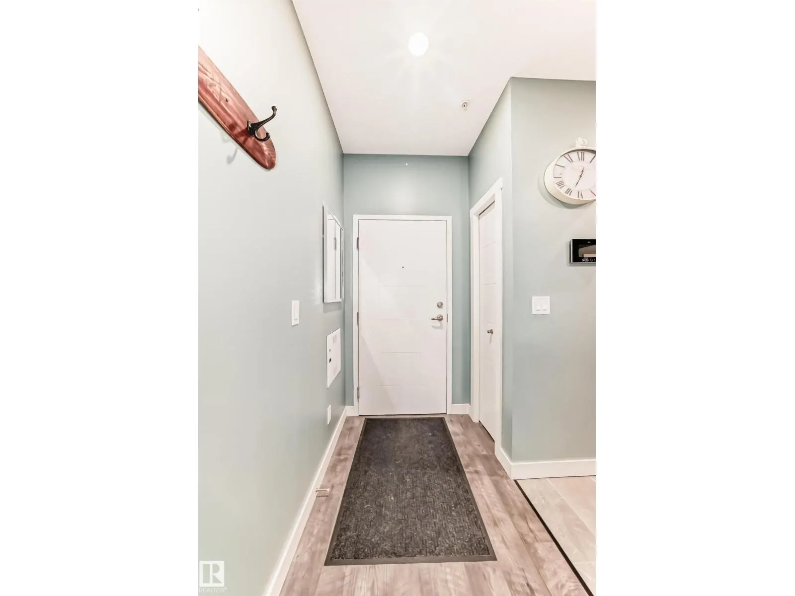 #101 10126 144 ST NW