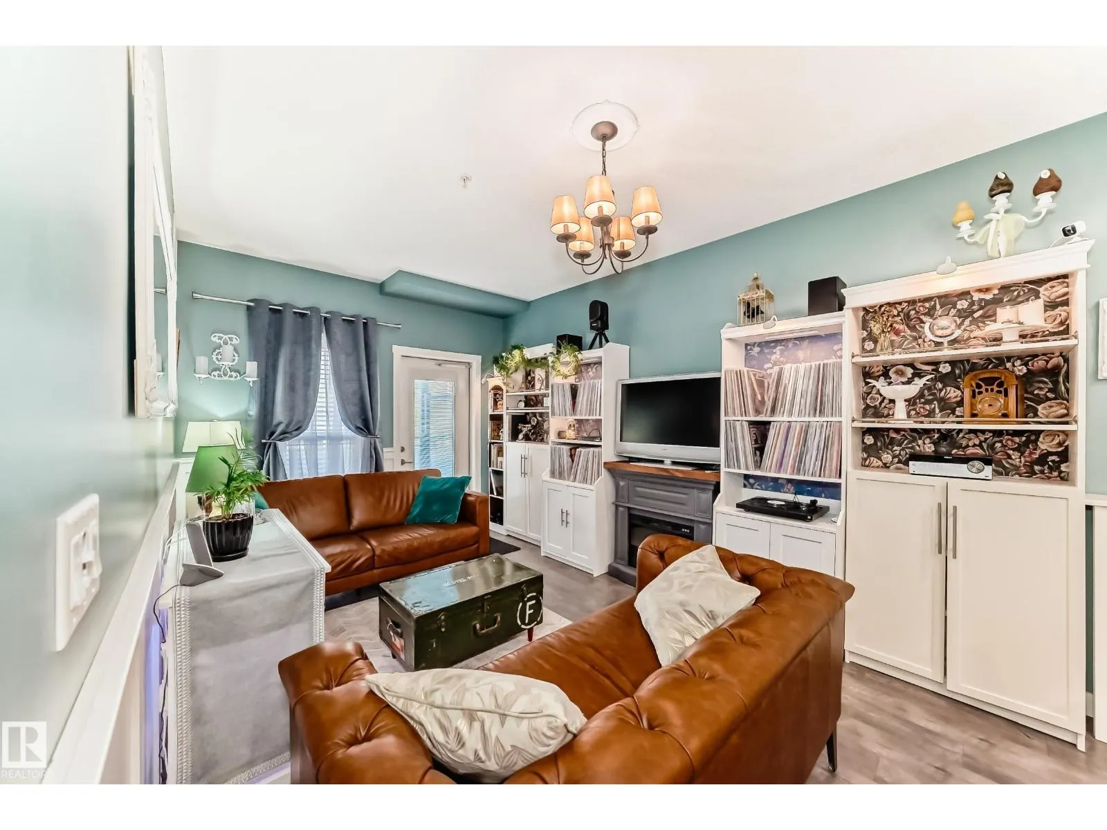 #101 10126 144 ST NW