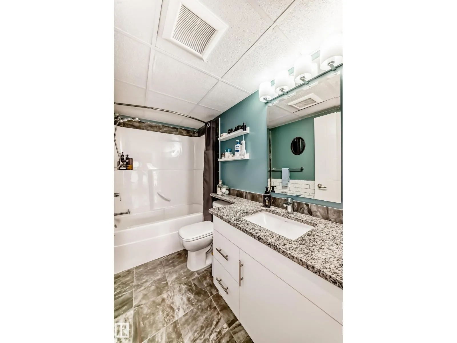 #101 10126 144 ST NW