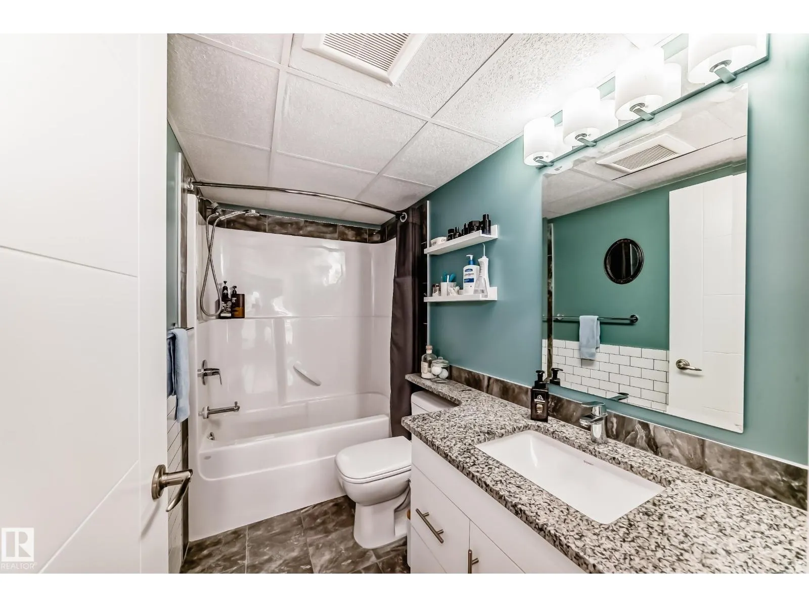 #101 10126 144 ST NW