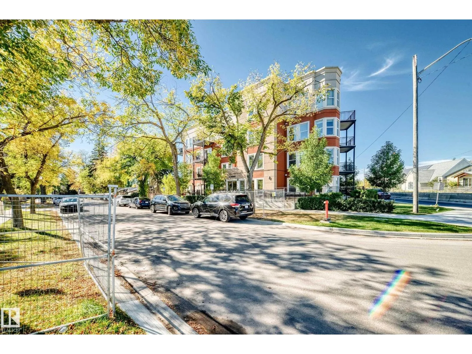 #101 10126 144 ST NW