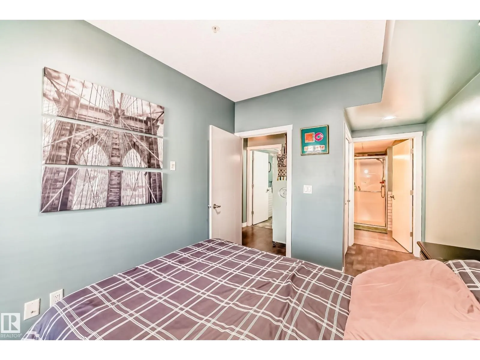 #101 10126 144 ST NW