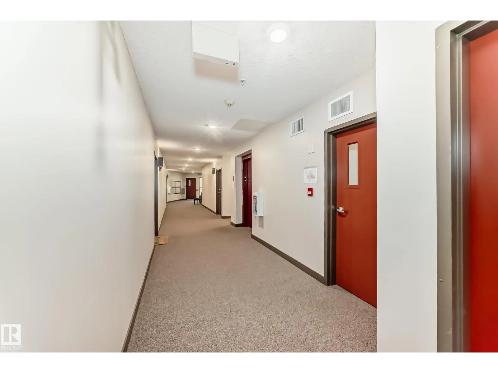 #101 10126 144 ST NW
