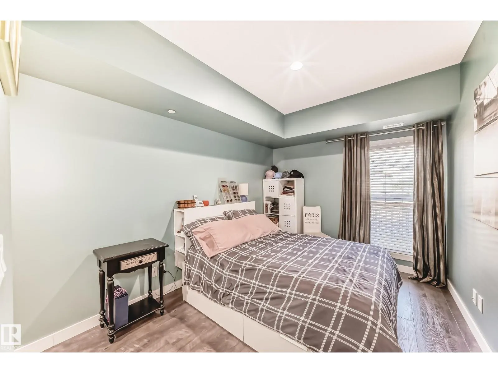 #101 10126 144 ST NW