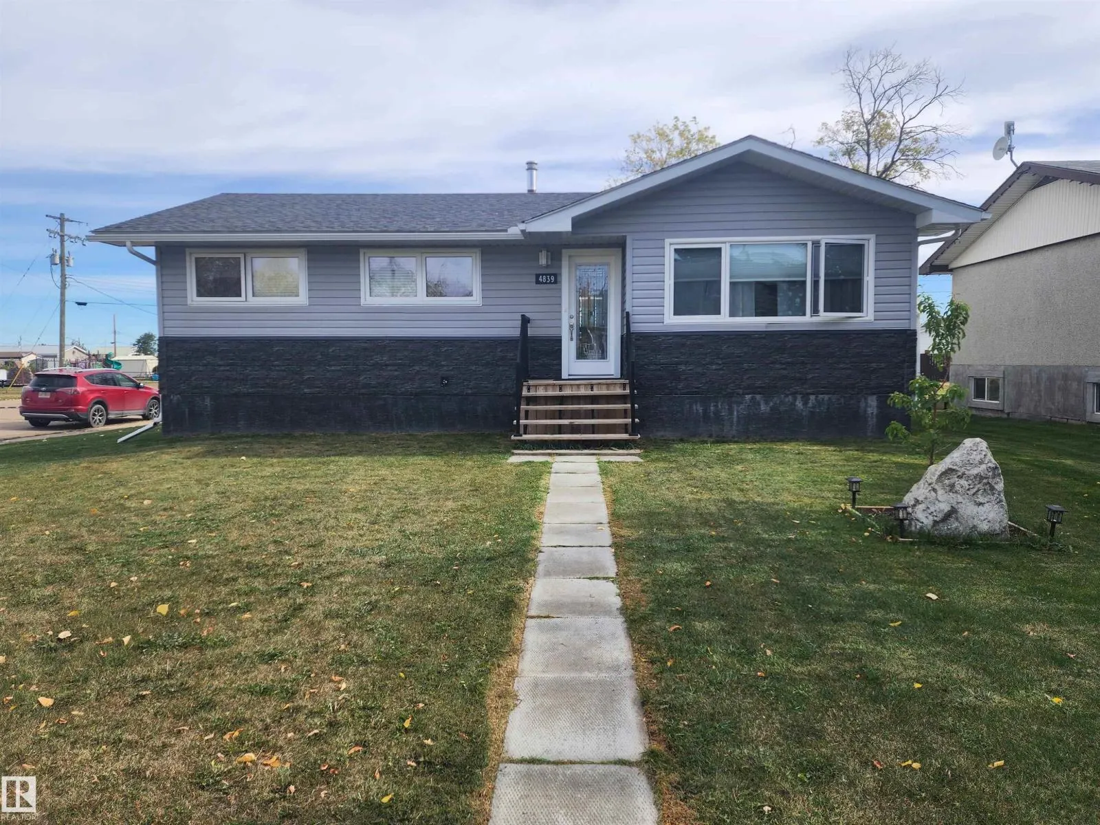 4839 49 ST