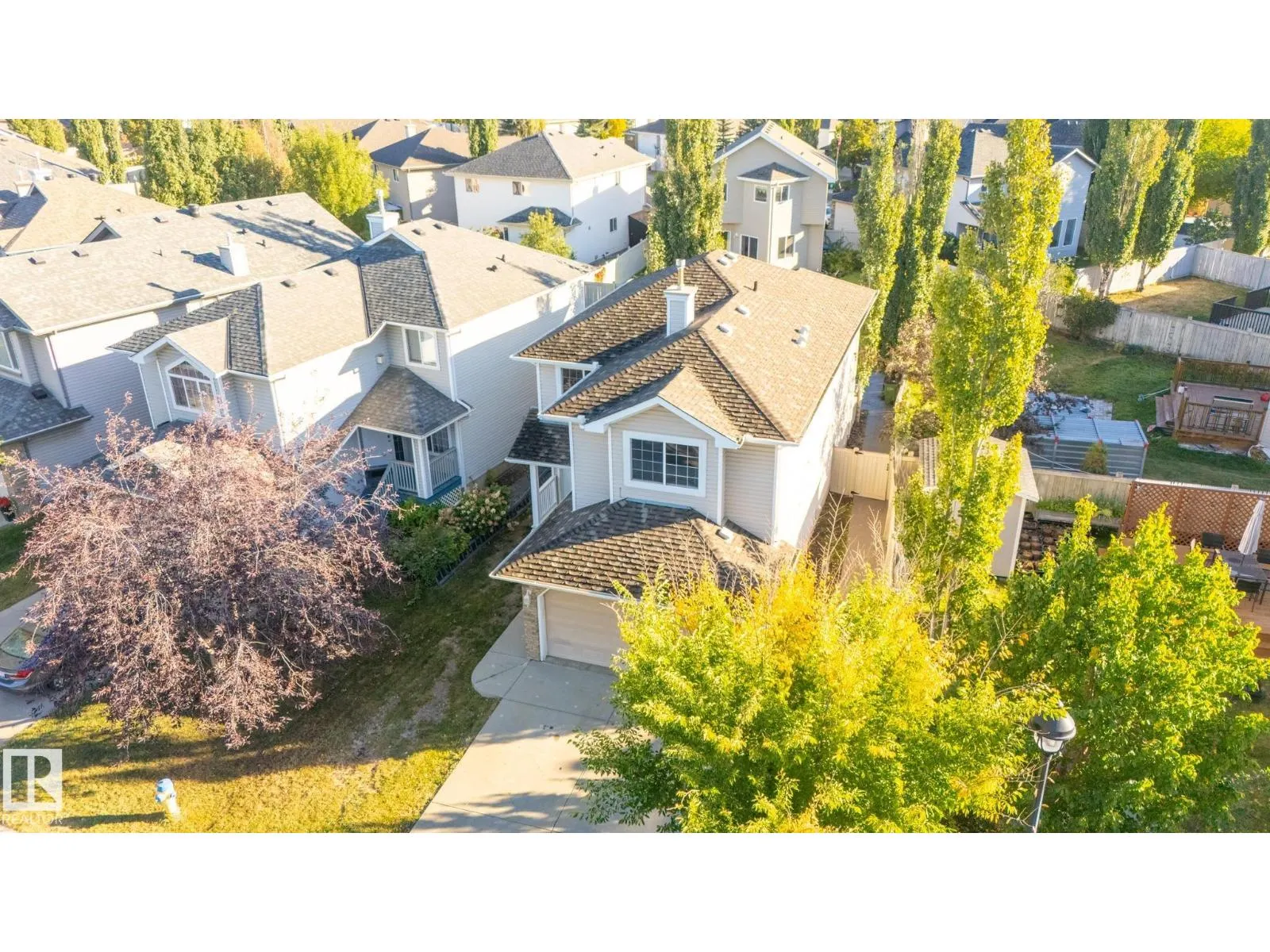 638 LEGER WY NW
