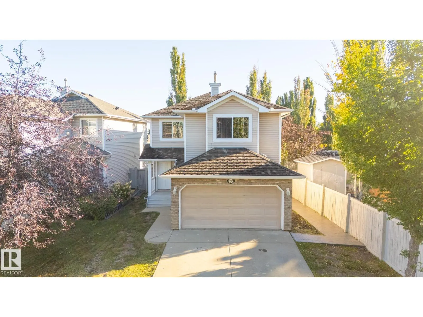 638 LEGER WY NW