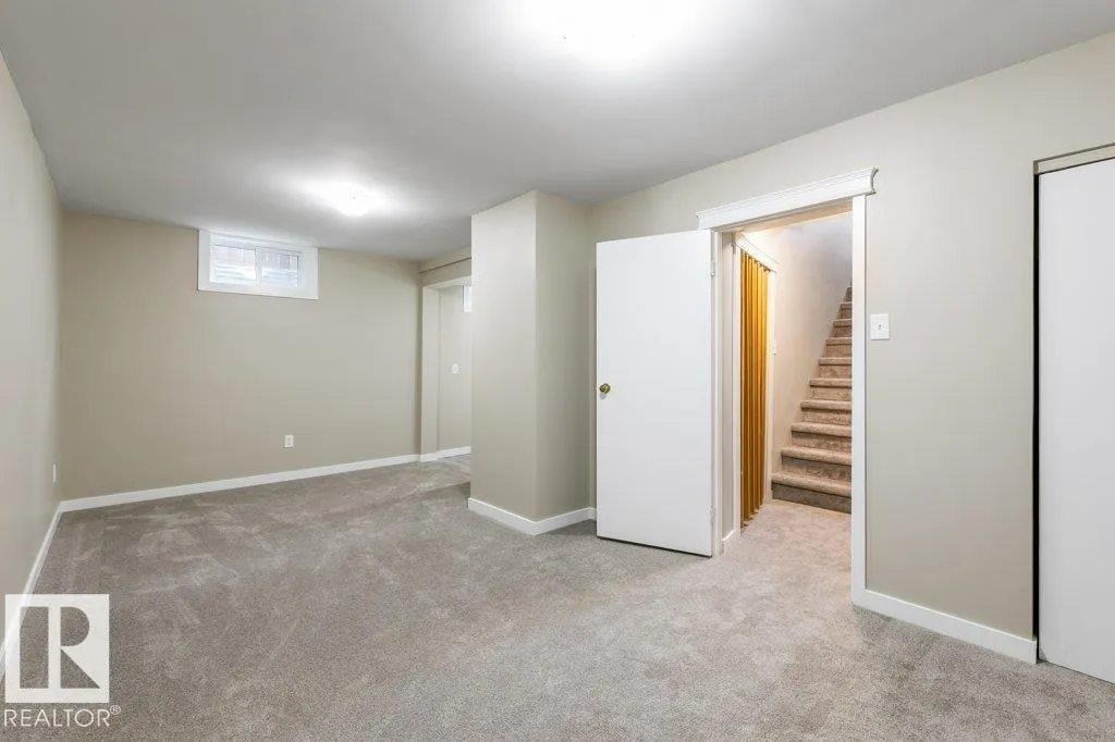11933 56 ST NW