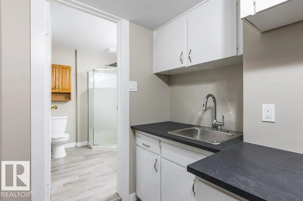 11933 56 ST NW