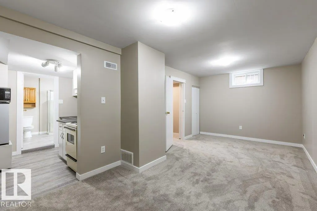 11933 56 ST NW