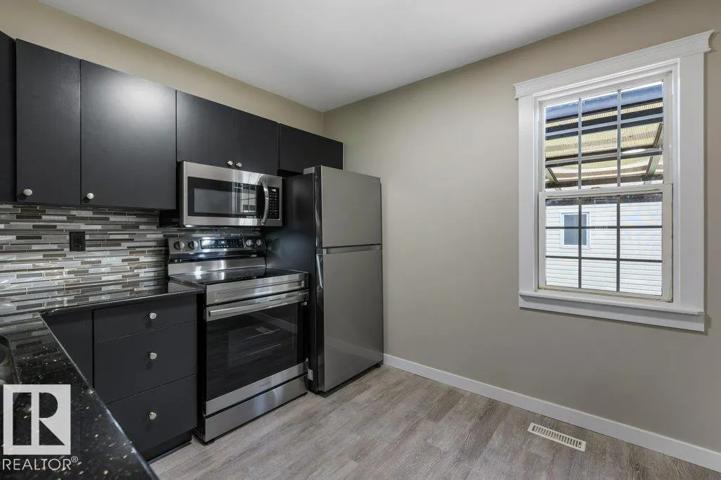 11933 56 ST NW