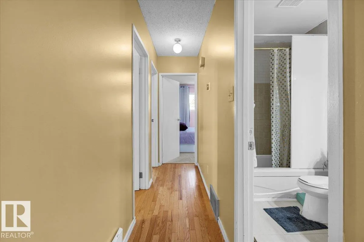 18708 57 AV NW