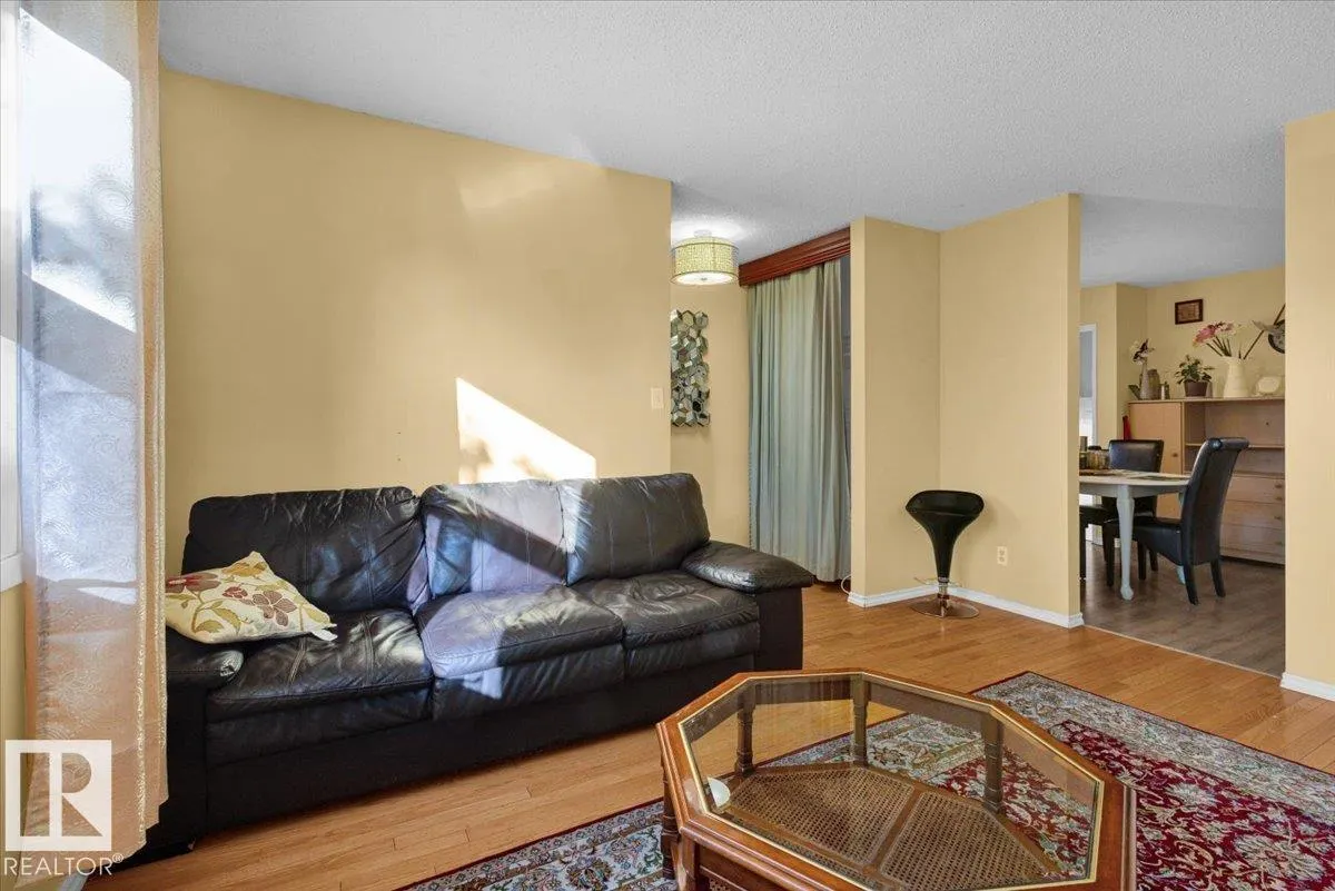 18708 57 AV NW