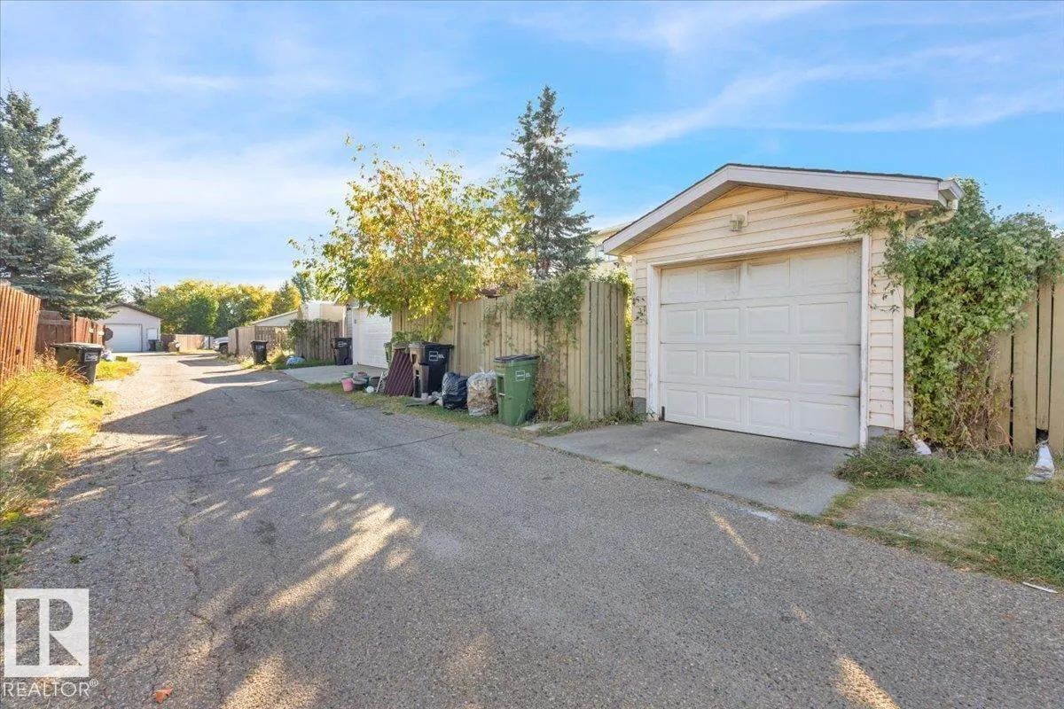 18708 57 AV NW