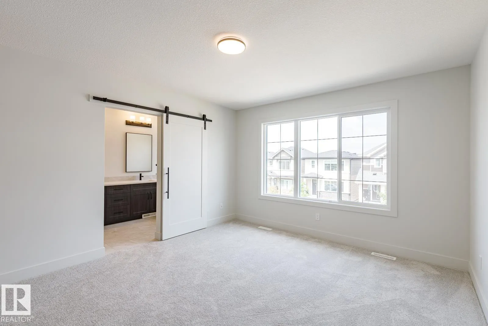 6235 175 AV NW