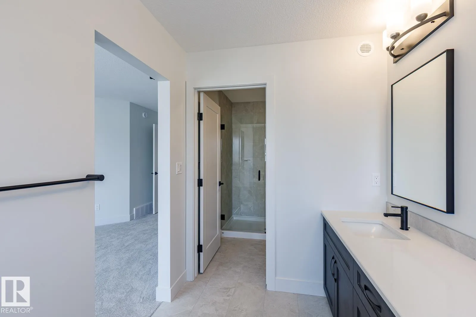 6235 175 AV NW