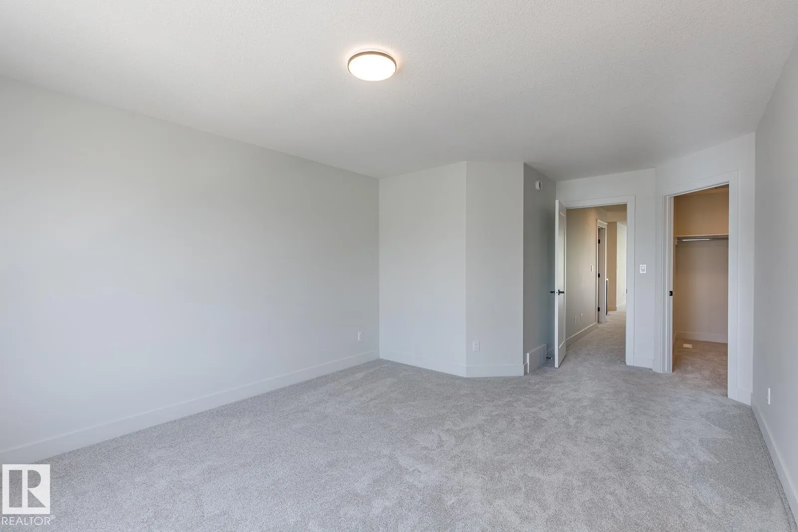 6235 175 AV NW
