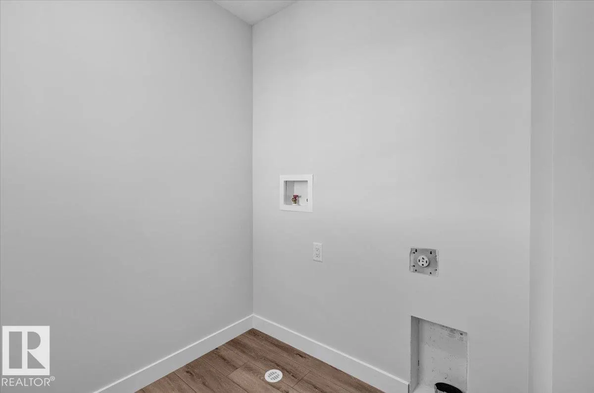 215 RAVINE DR
