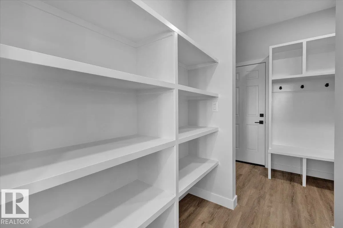 215 RAVINE DR