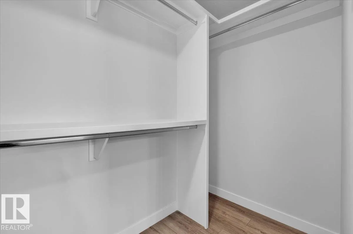 215 RAVINE DR