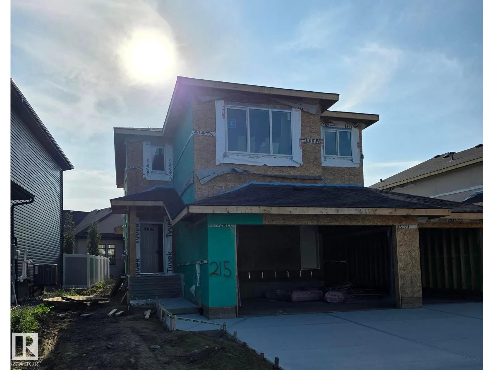 215 RAVINE DR
