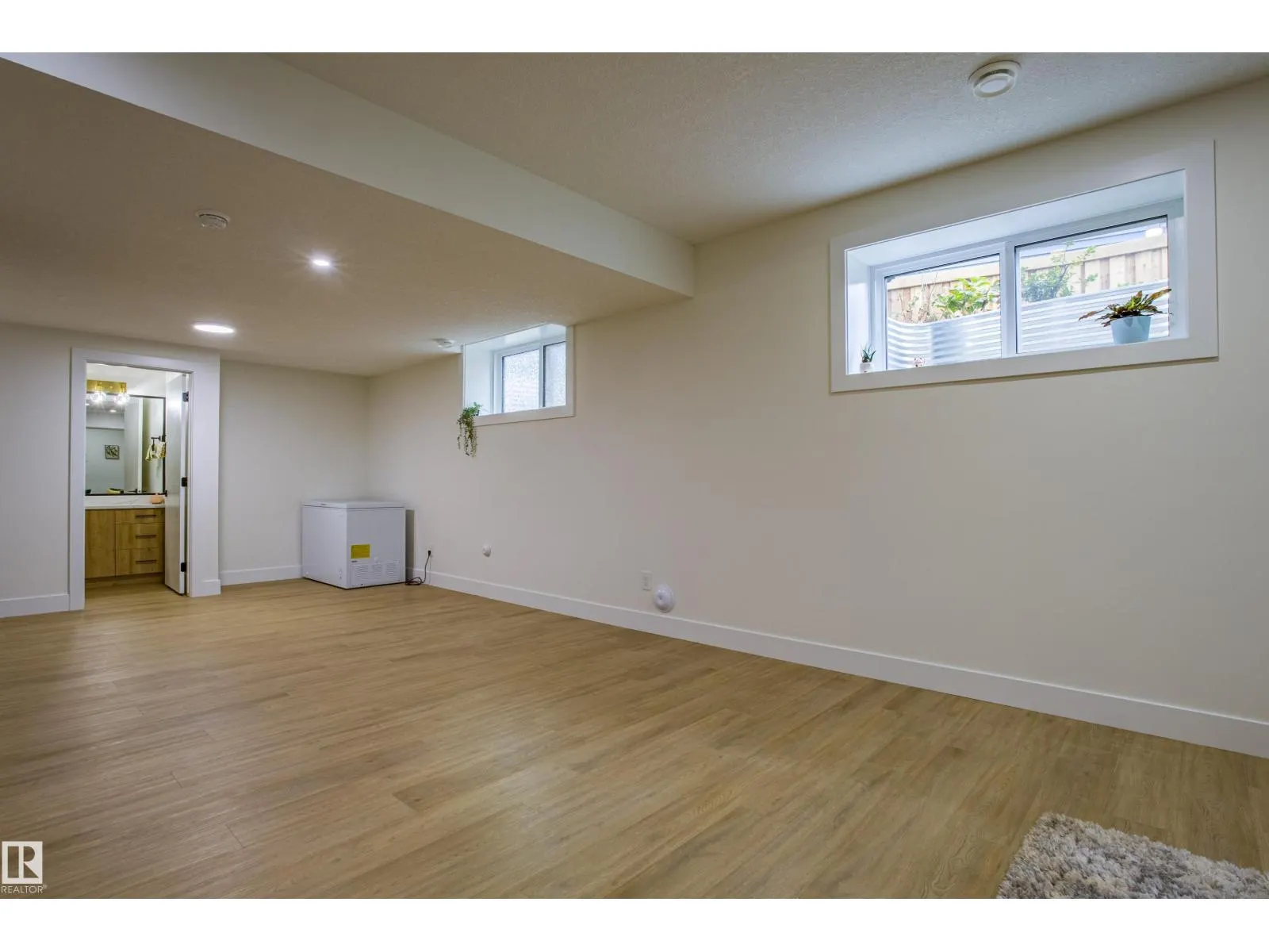 22232 82 AV NW