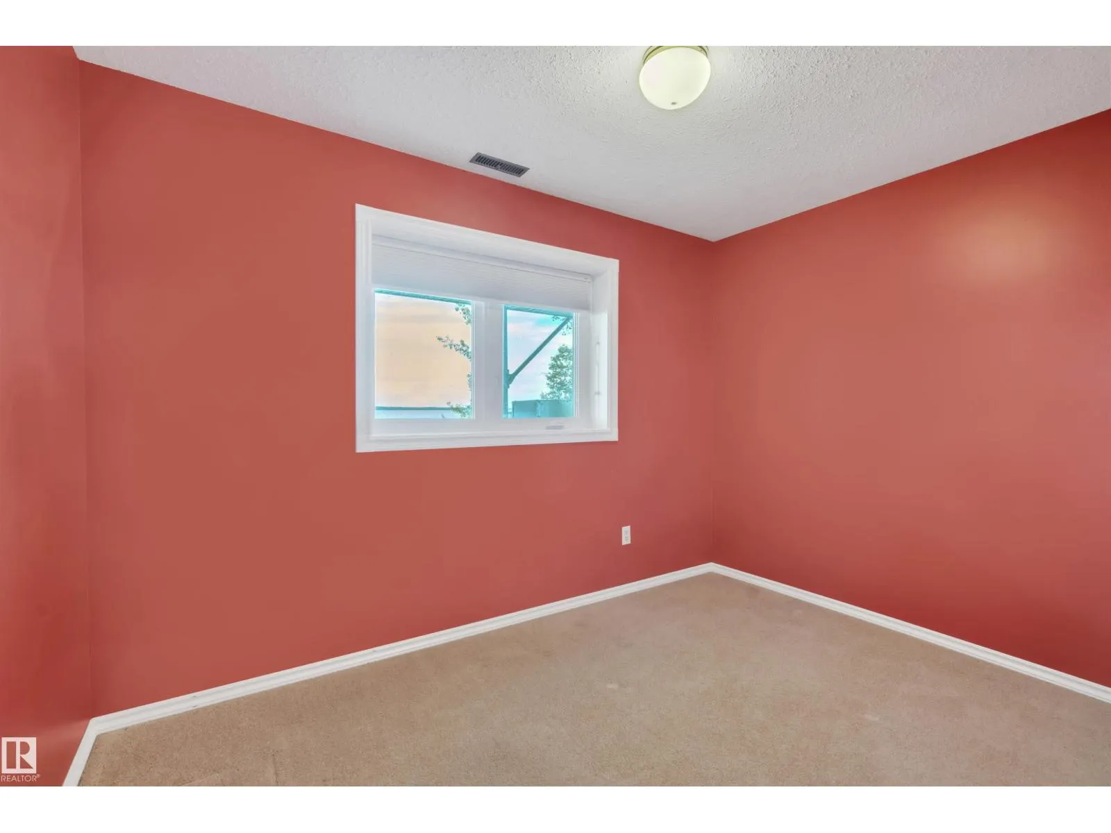 #48 47018 Twp Rd 604a